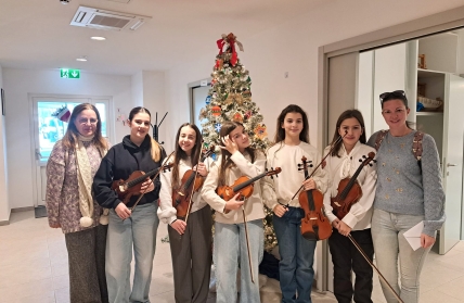 Božićnih napjevi - Centar za odgoj i obrazovanje "Juraj Bonači"- Podružnica Sinj