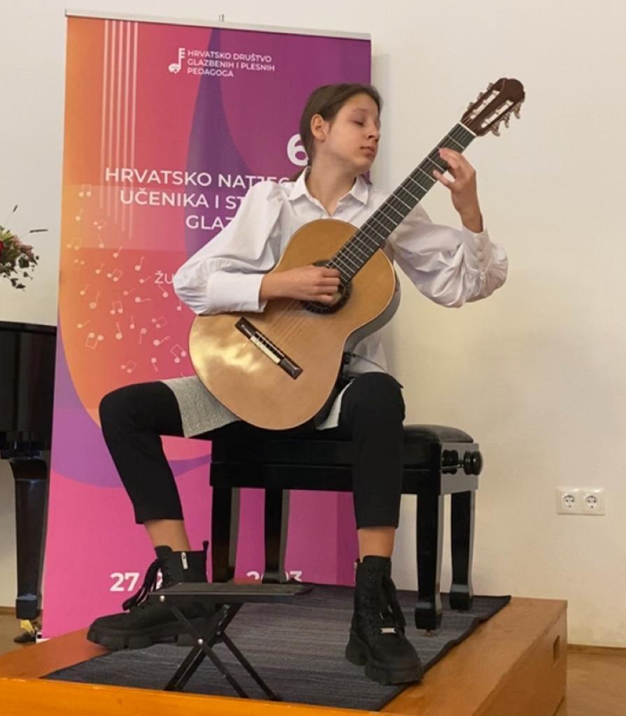 B783385F CCA3 4769 97DB 95351CFE8318