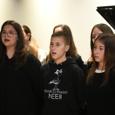 489725104 1199273975541691 5882434861189419940 N