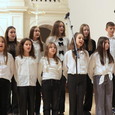 598625075 1362107339035213 930253483811654518 N