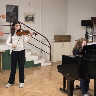 579681940 1317746840149824 4996265616754929081 N