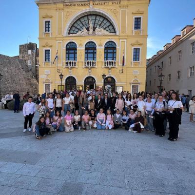 Učenici GŠ Jakova Gotovca u Hrvatskom narodnom kazalištu u Splitu